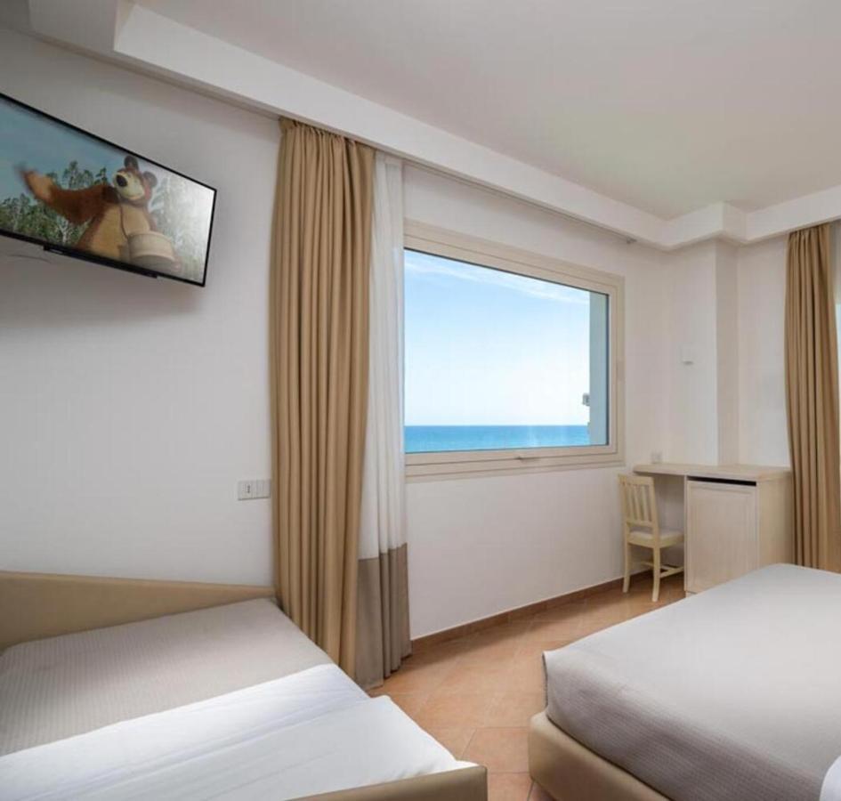 Trevi Family Resort กัตตอลิกา ภายนอก รูปภาพ