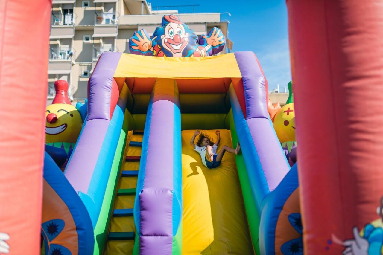 Trevi Family Resort กัตตอลิกา ภายนอก รูปภาพ