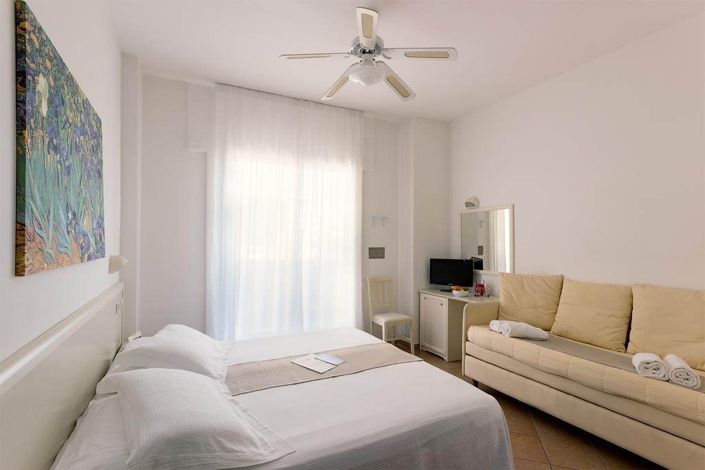 Trevi Family Resort กัตตอลิกา ภายนอก รูปภาพ