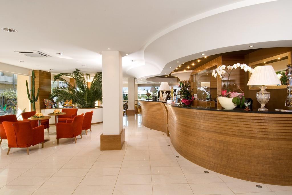 Trevi Family Resort กัตตอลิกา ภายนอก รูปภาพ