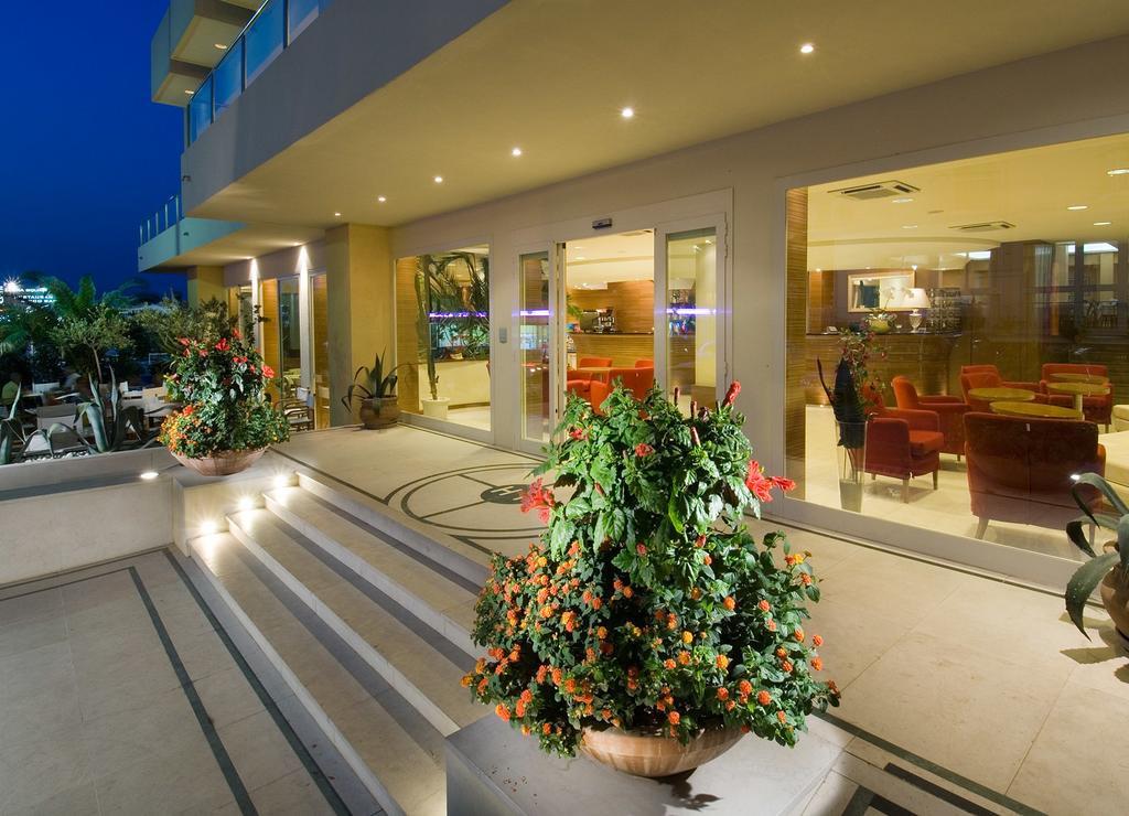 Trevi Family Resort กัตตอลิกา ภายนอก รูปภาพ