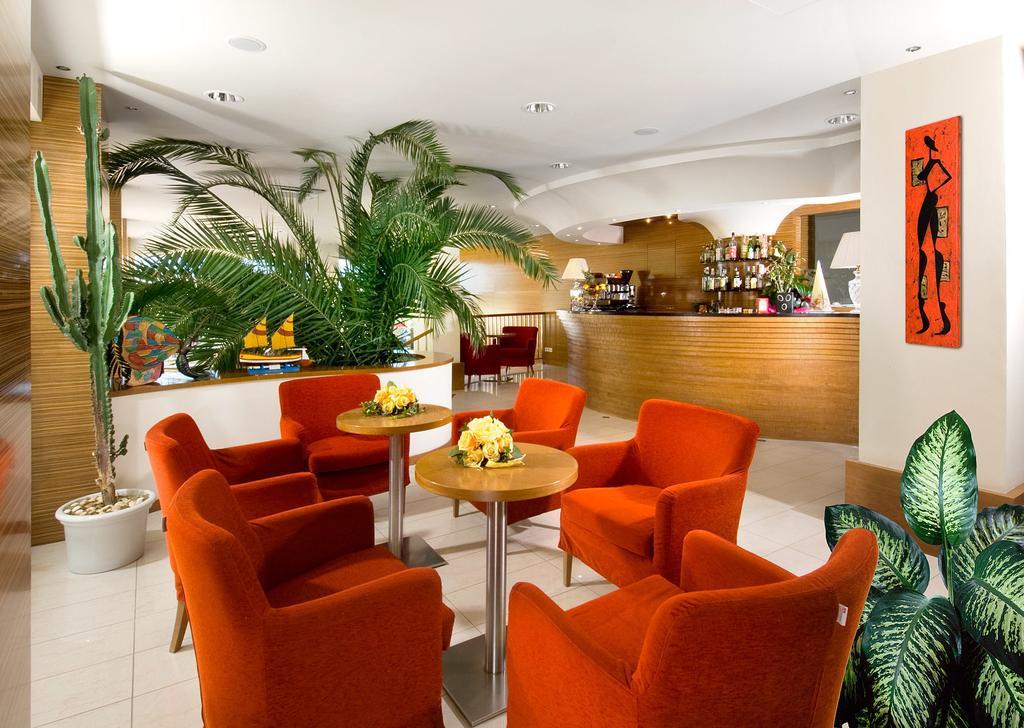 Trevi Family Resort กัตตอลิกา ภายนอก รูปภาพ